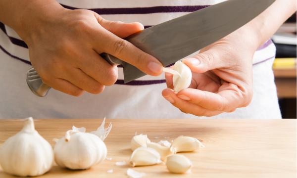 peel and chop garlic