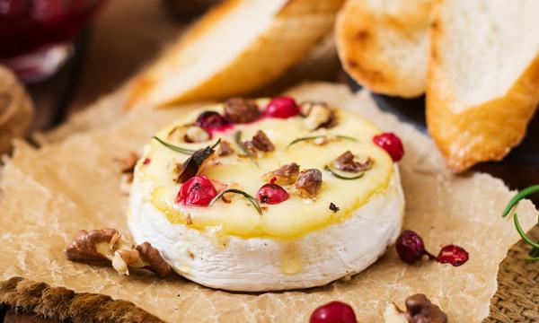 baked brie with jam and nuts