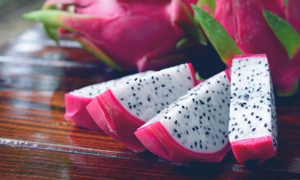 cut dragon fruit