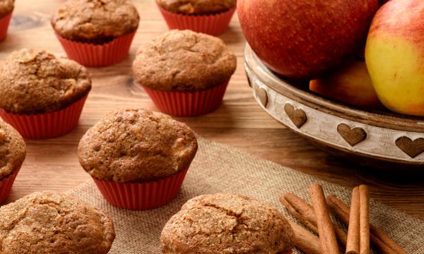 cinnamon apple muffins