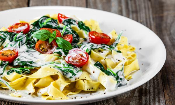 spinach and tomato pasta