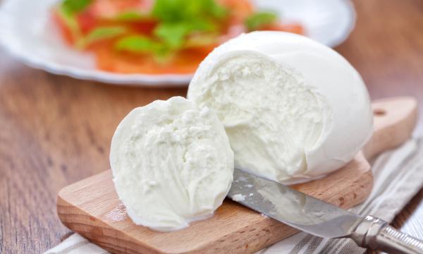 mozzarella cheese healthiest cheeses